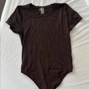aritzia sunday best sinch seamless bodysuit